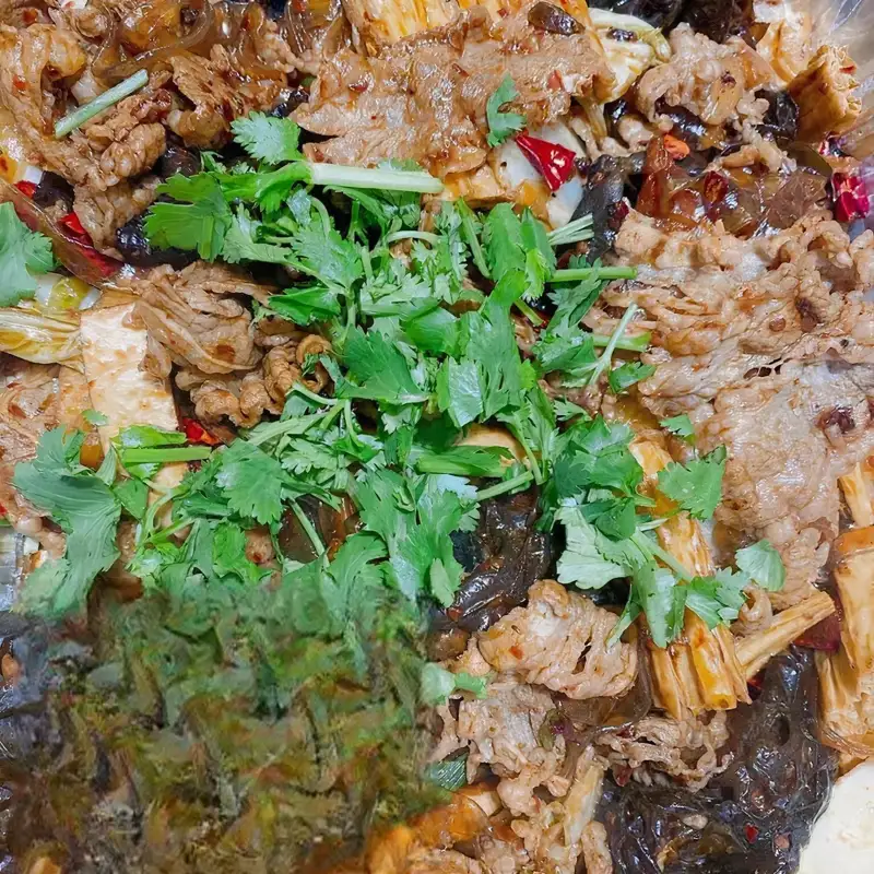 肥牛麻辣香锅（Dry Braised sliced beef pot）